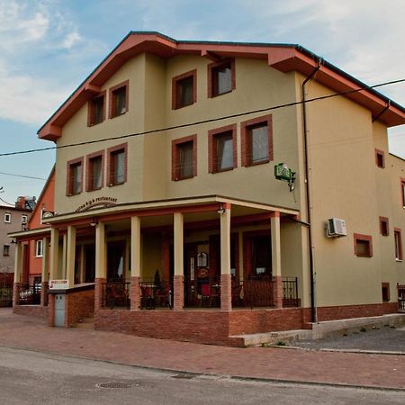 Sebedražie Penzion Kozak B&B מראה חיצוני תמונה