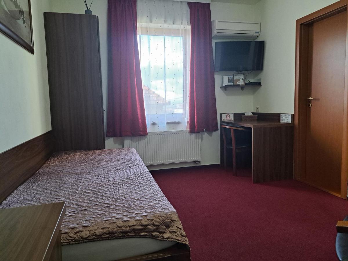 Sebedražie Penzion Kozak B&B מראה חיצוני תמונה